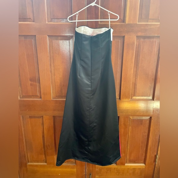 ⭐️HP⭐️ Floor Length Pink, Black, and White Jessica McClinktock Dress - Picture 8 of 11